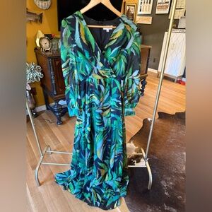 Vibrant Leaf Print Maxi Dress